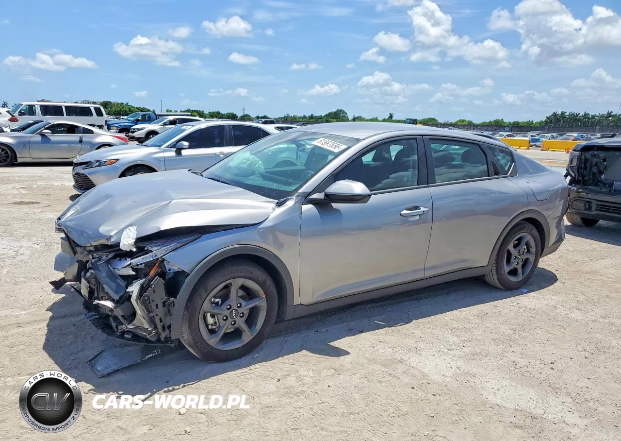 2026 Kia K4 Lxs VIN:3KPFT4DE7TE271583 - 1
