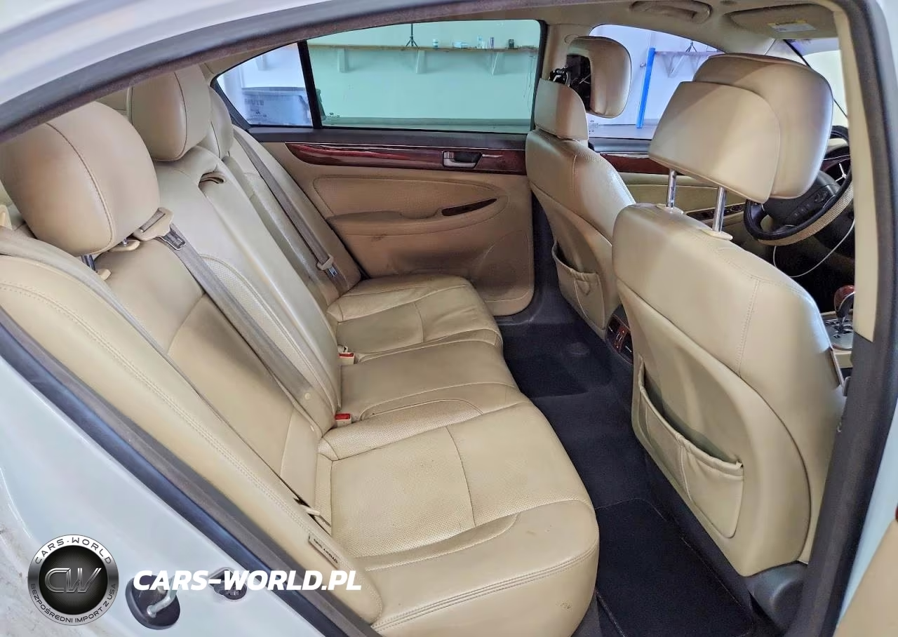 2013 Hyundai Genesis 3.8L VIN:KMHGC4DDXDU242976 - 10