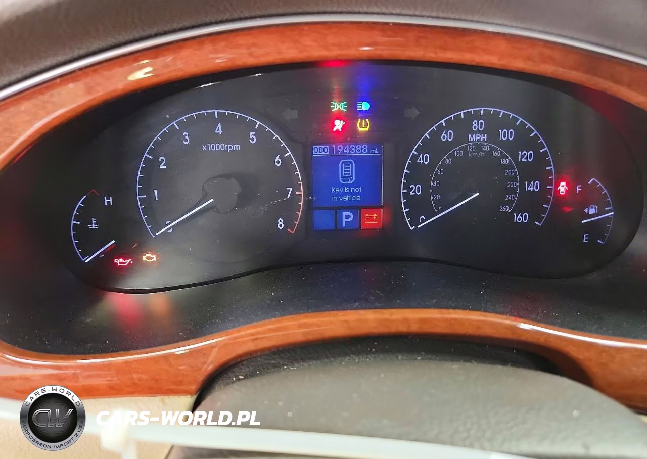 2013 Hyundai Genesis 3.8L VIN:KMHGC4DDXDU242976 - 9