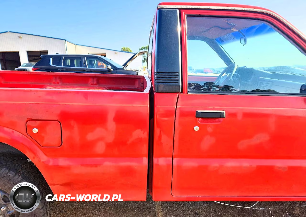 1990 Mazda B2200 Short Bed VIN:JM2UF1137L0925583 - 10