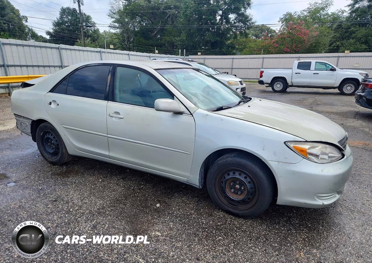 2003 Toyota Camry Le VIN:4T1BE32K93U724241 - 4