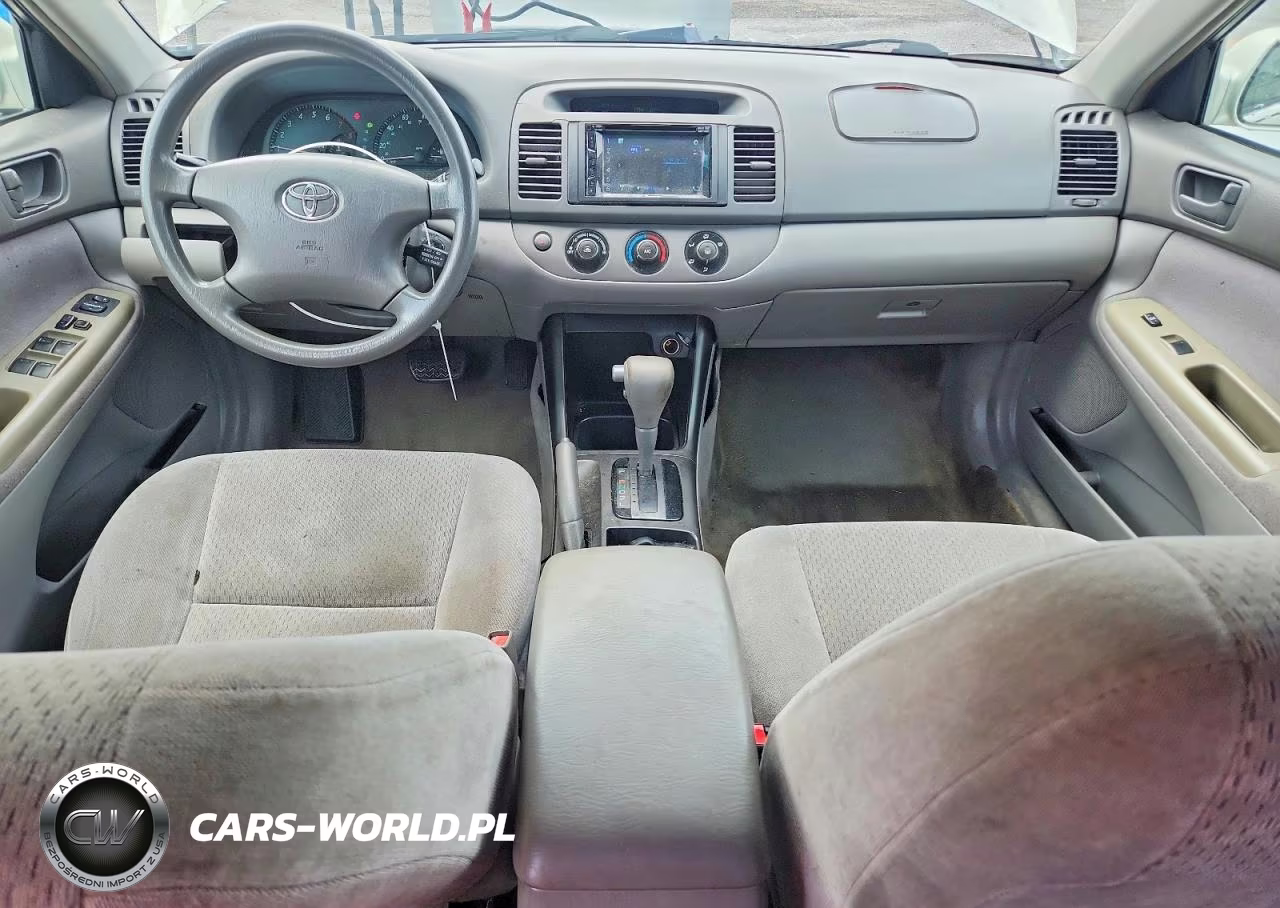 2003 Toyota Camry Le VIN:4T1BE32K93U724241 - 8