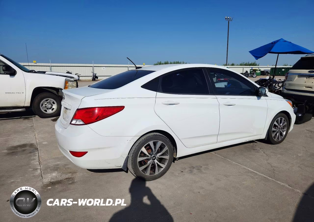 2015 Hyundai Accent Gls VIN:KMHCU4AE6FU822138 - 3