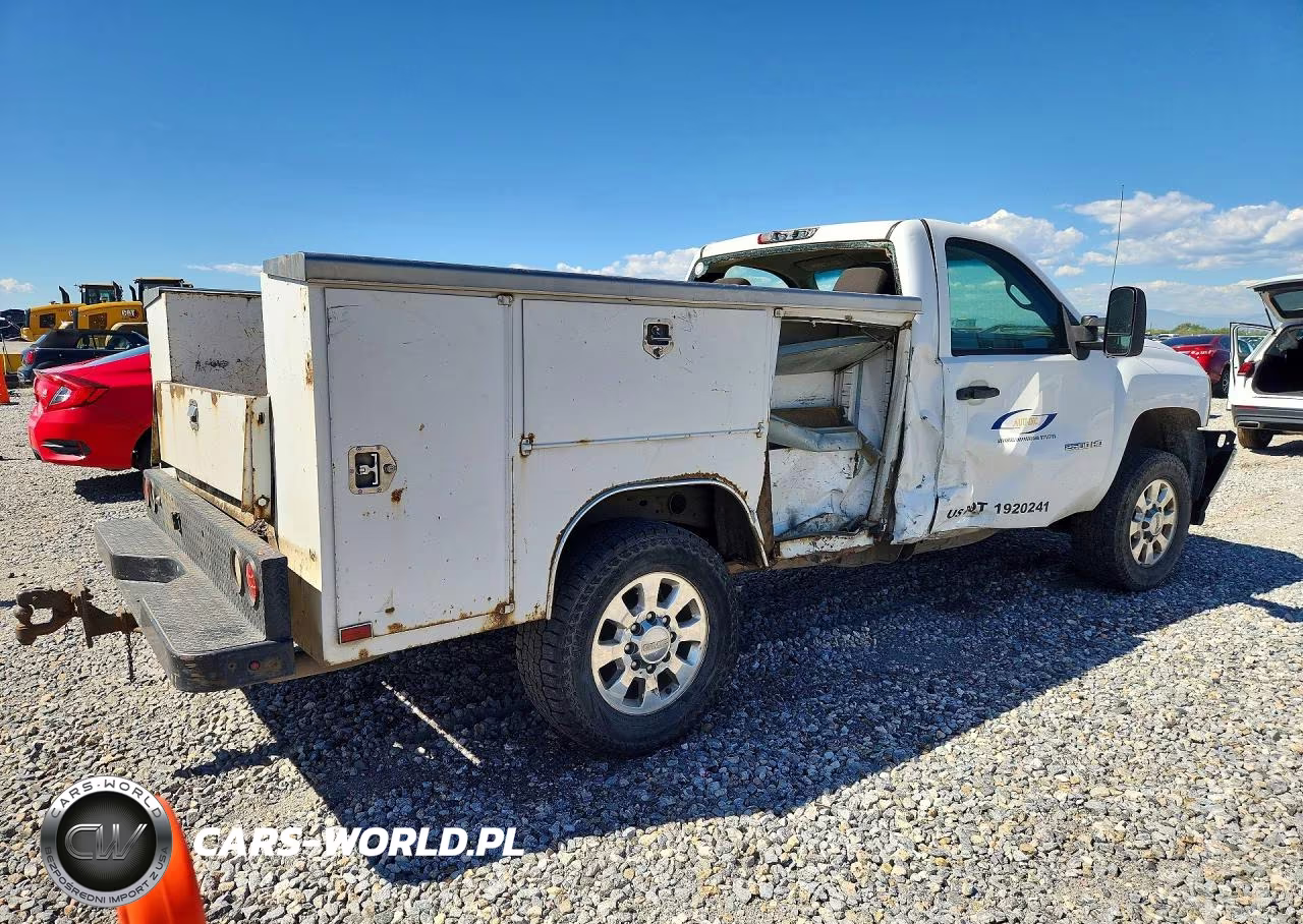2011 Chevrolet Silverado C2500 Heavy Duty VIN:1GB0CVCG4BF244087 - 3