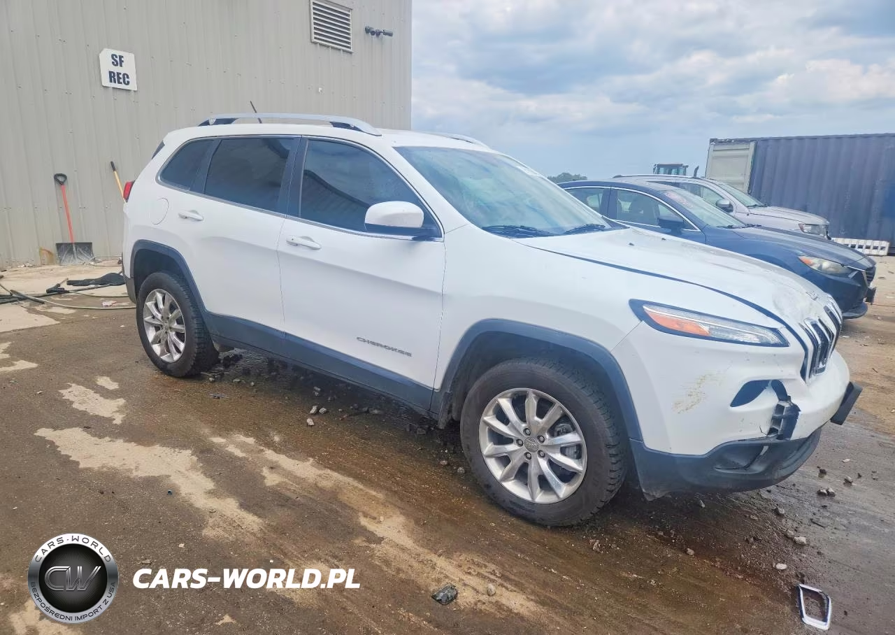 2017 Jeep Cherokee Latitude VIN:1C4PJMCS7HW618411 - 4