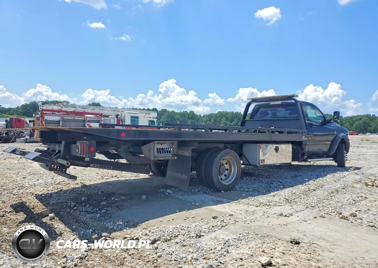 2019 Ram 5500 VIN:3C7WRMDLXKG555132 - 3