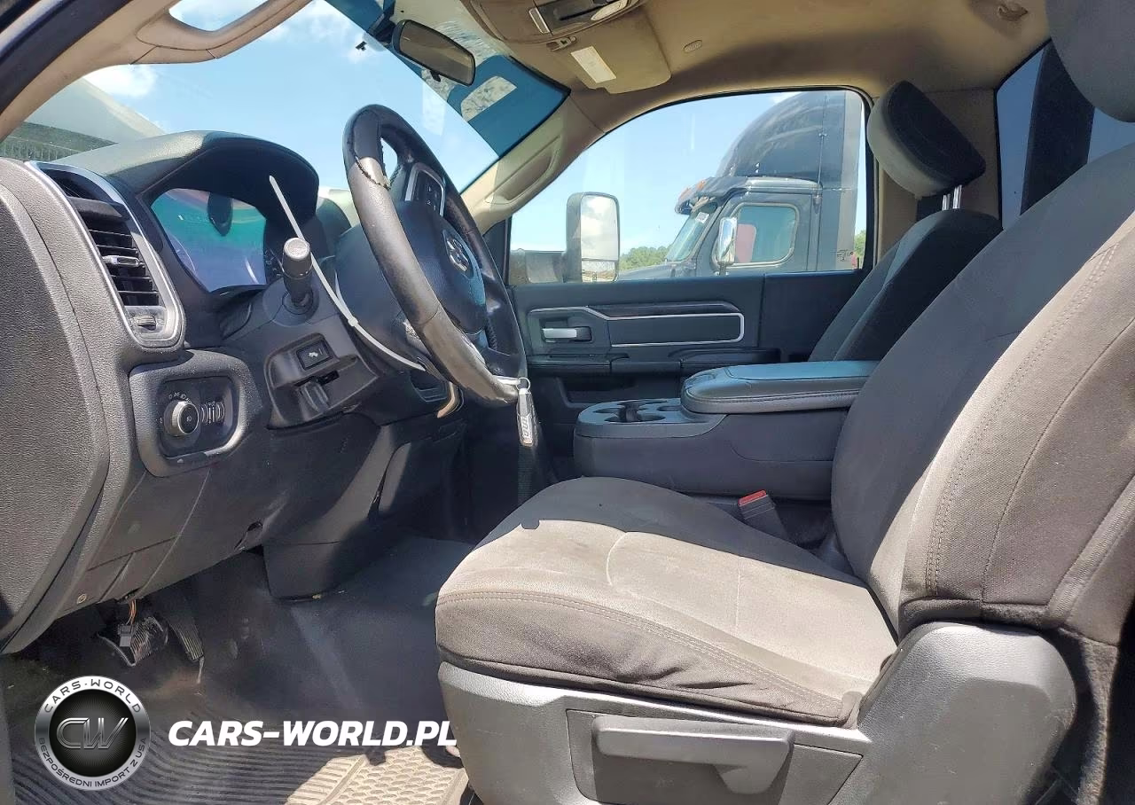 2019 Ram 5500 VIN:3C7WRMDLXKG555132 - 7
