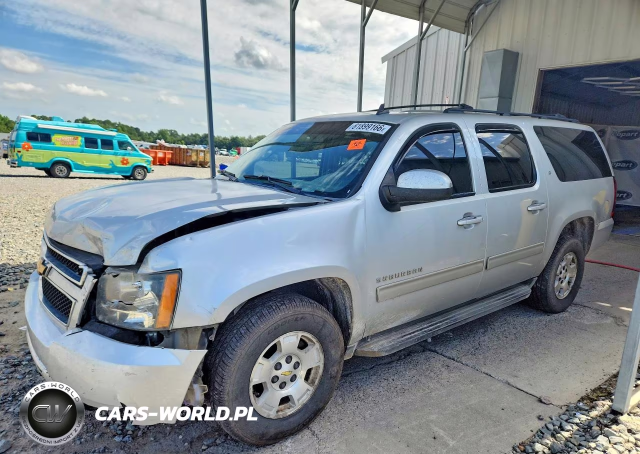 2014 Chevrolet Suburban C1500 Lt