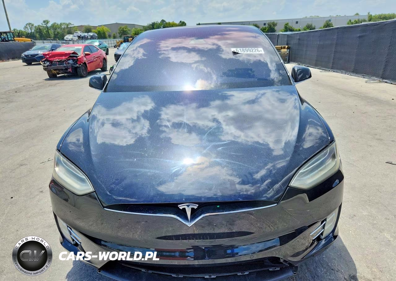 2018 Tesla Model X VIN:5YJXCBE23JF120499 - 5