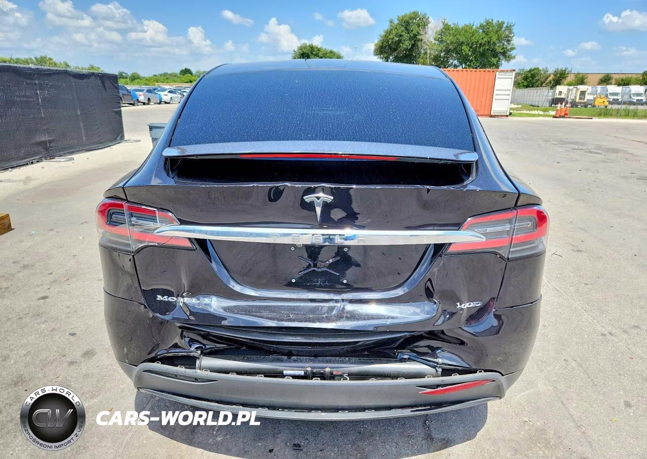 2018 Tesla Model X VIN:5YJXCBE23JF120499 - 6