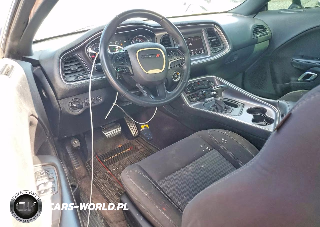 2018 Dodge Challenger Sxt VIN:2C3CDZAGXJH245374 - 8
