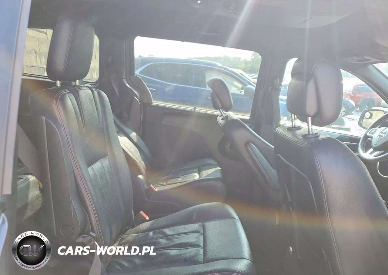 2018 Dodge Grand Caravan Gt VIN:2C4RDGEG7JR284082 - 11