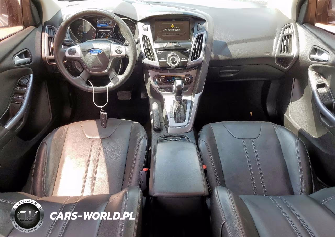 2014 Ford Focus Titanium VIN:1FADP3N2XEL357867 - 8