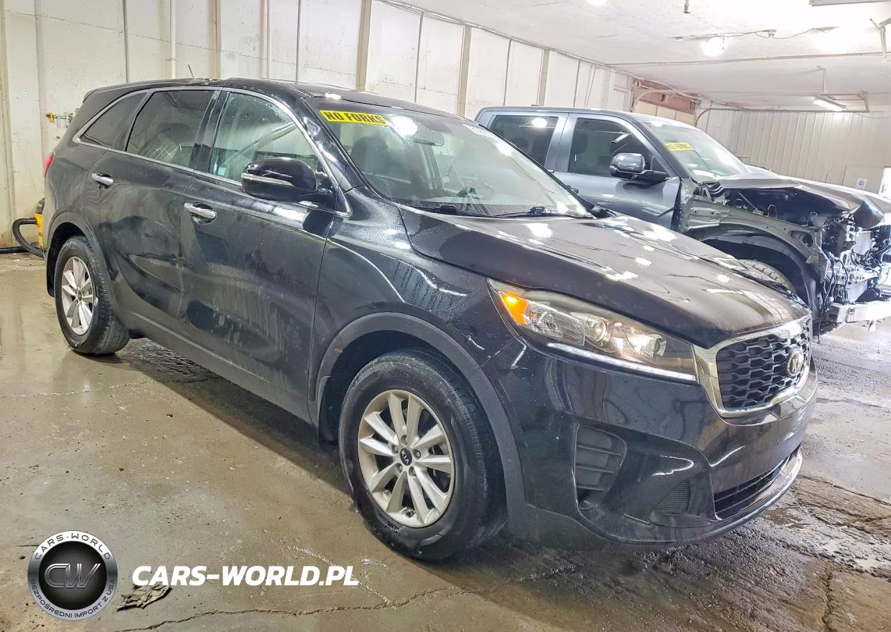 2019 Kia Sorento L VIN:5XYPG4A39KG585314 - 4