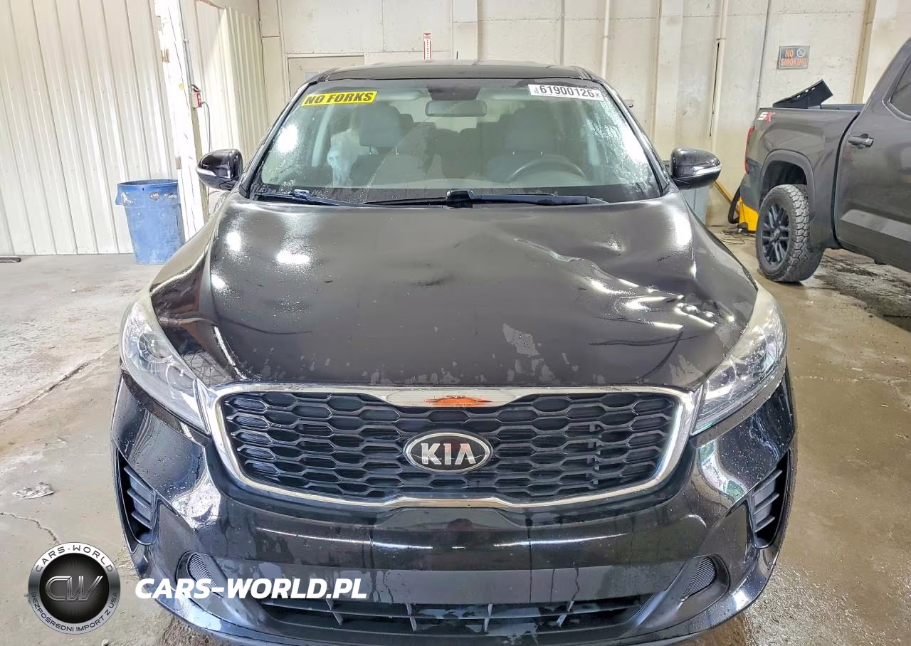 2019 Kia Sorento L VIN:5XYPG4A39KG585314 - 5