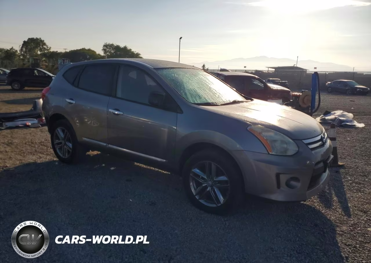 2011 Nissan Rogue S VIN:JN8AS5MT1BW153961 - 4