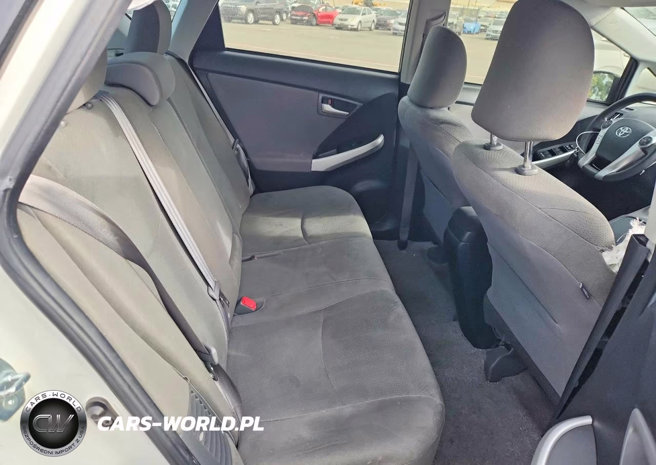 2014 Toyota Prius Two VIN:JTDKN3DU3E1798276 - 10