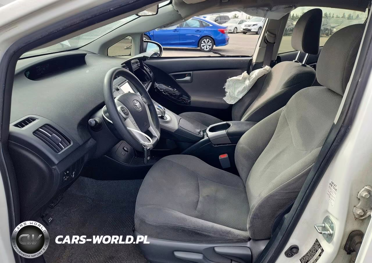 2014 Toyota Prius Two VIN:JTDKN3DU3E1798276 - 7