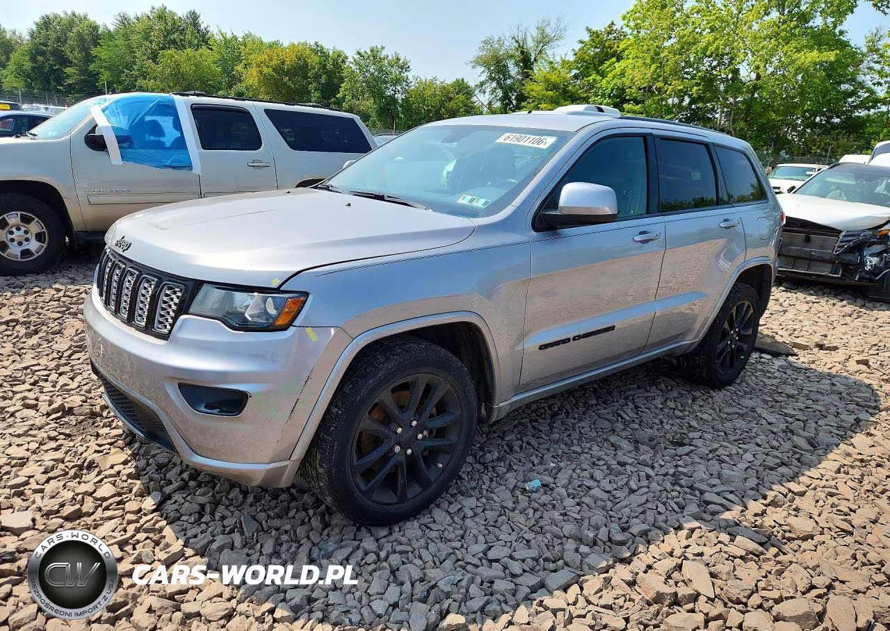 2021 Jeep Grand Cherokee Laredo – zdjęcie 1 z 13
