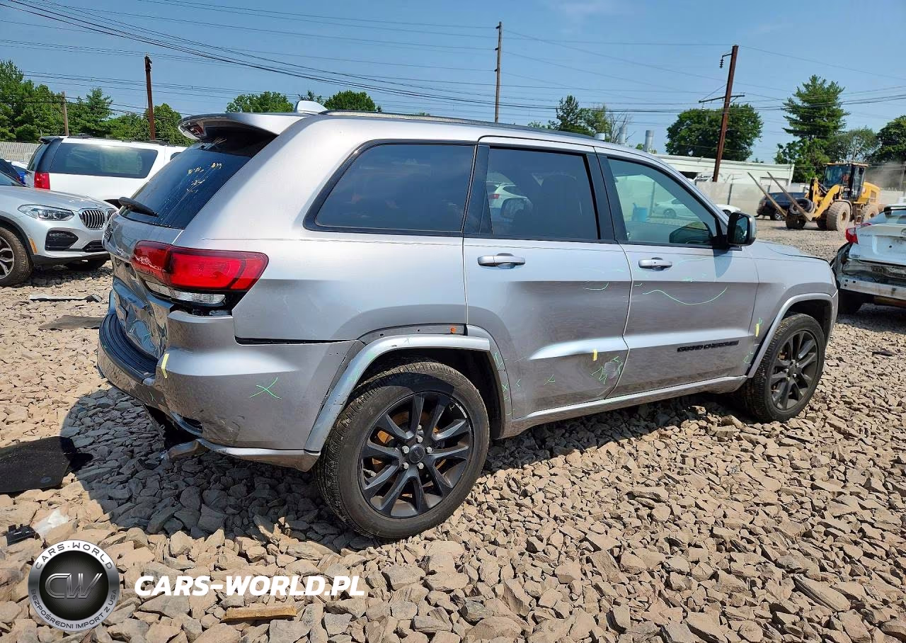 2021 Jeep Grand Cherokee Laredo VIN:1C4RJFAG3MC704278 - 3