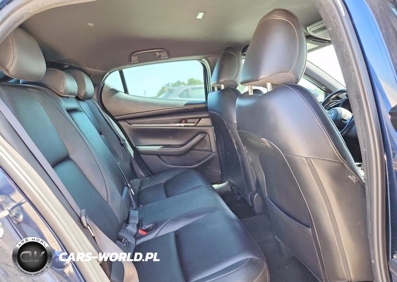 2019 Mazda 3 Preferred VIN:JM1BPAMMXK1146751 - 10