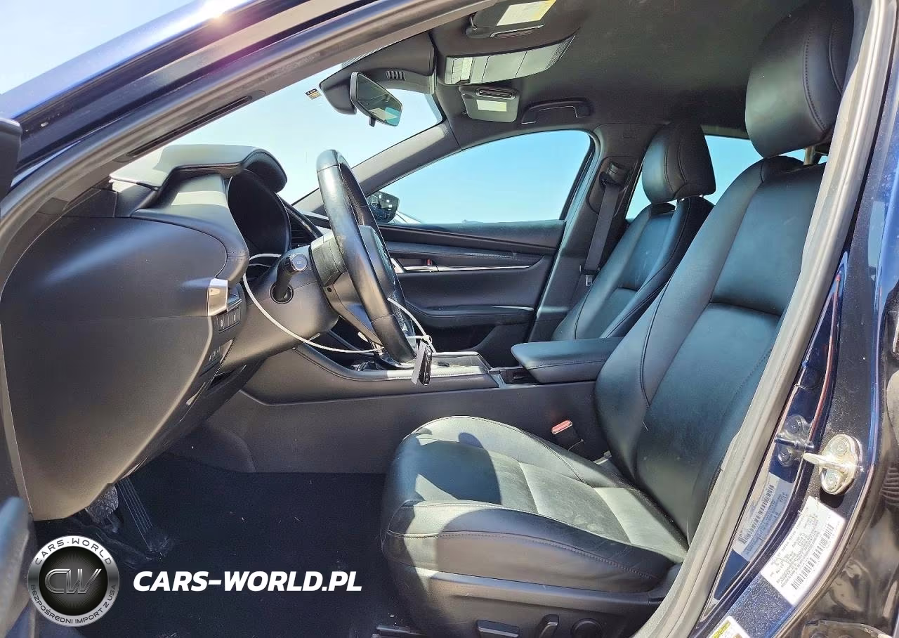 2019 Mazda 3 Preferred VIN:JM1BPAMMXK1146751 - 7