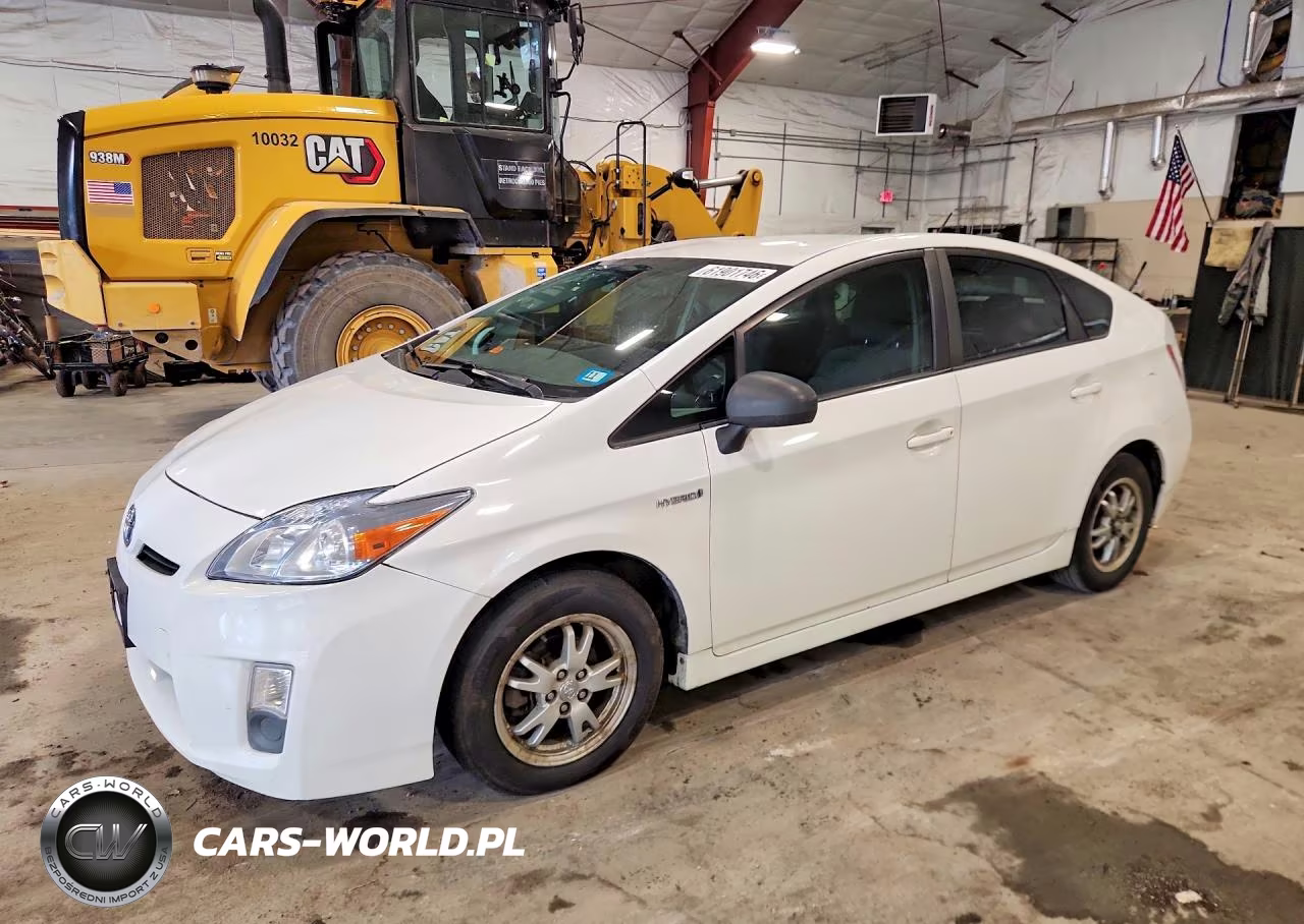 2011 Toyota Prius Three VIN:JTDKN3DU2B1357962 - 1