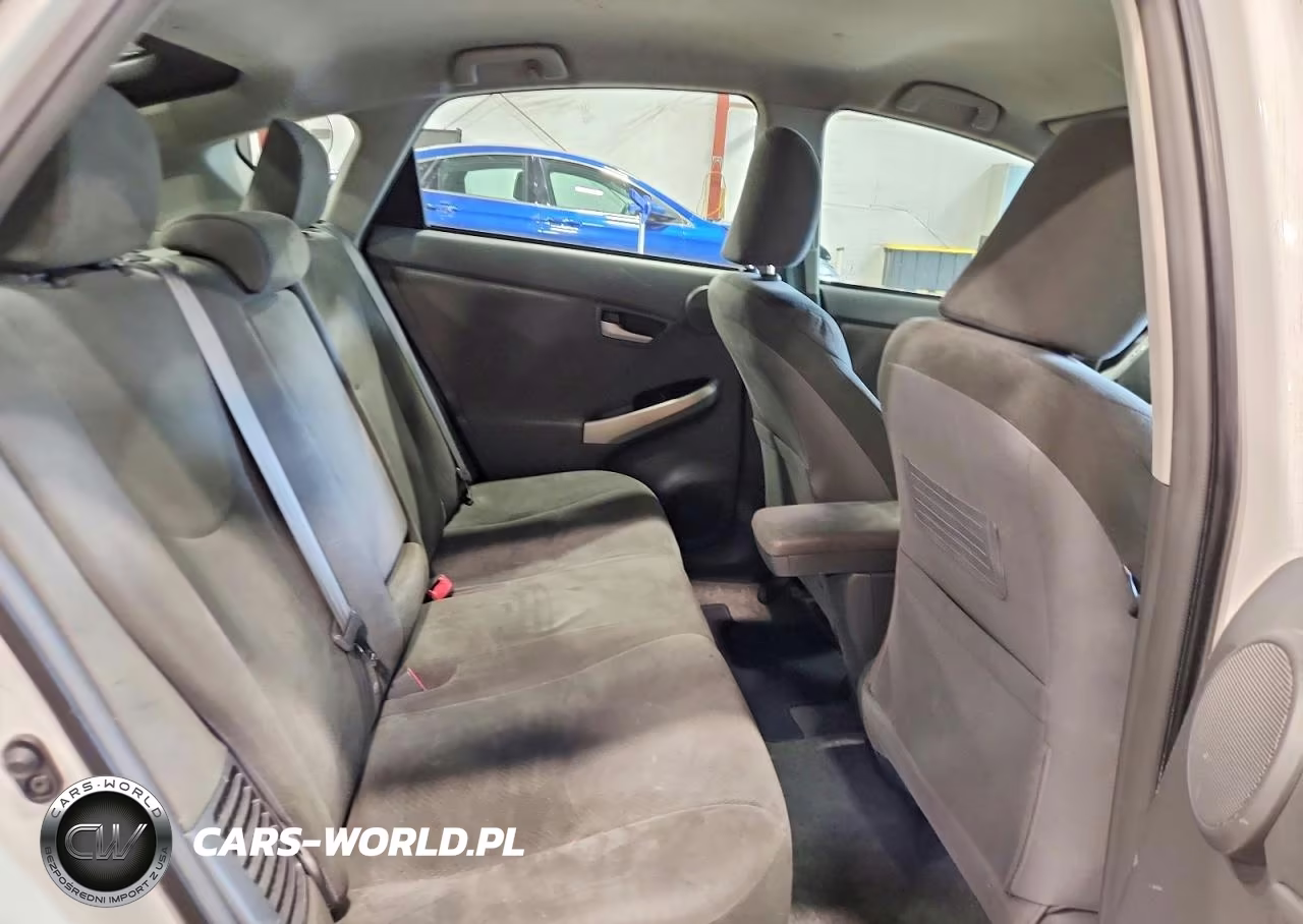 2011 Toyota Prius Three VIN:JTDKN3DU2B1357962 - 10
