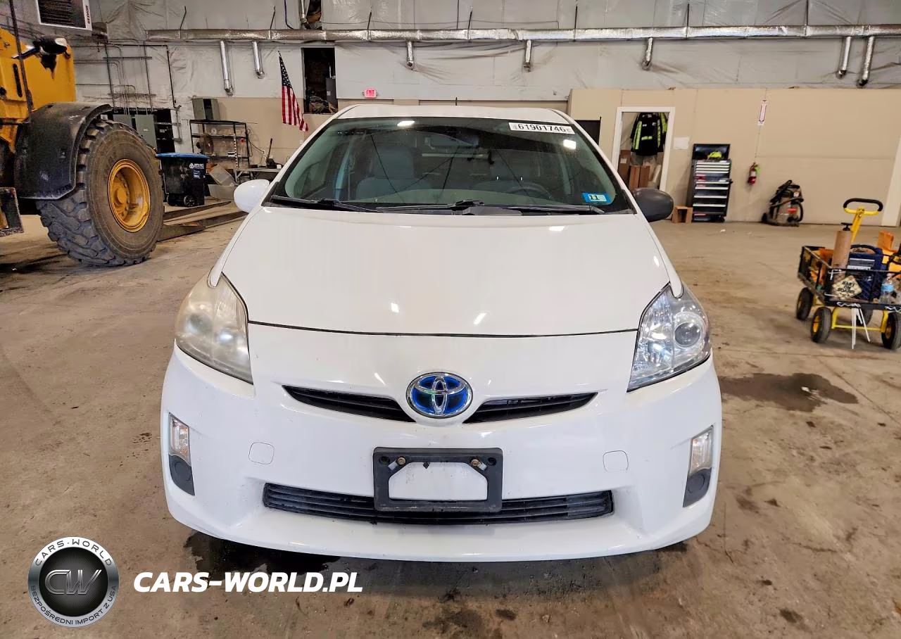 2011 Toyota Prius Three VIN:JTDKN3DU2B1357962 - 5