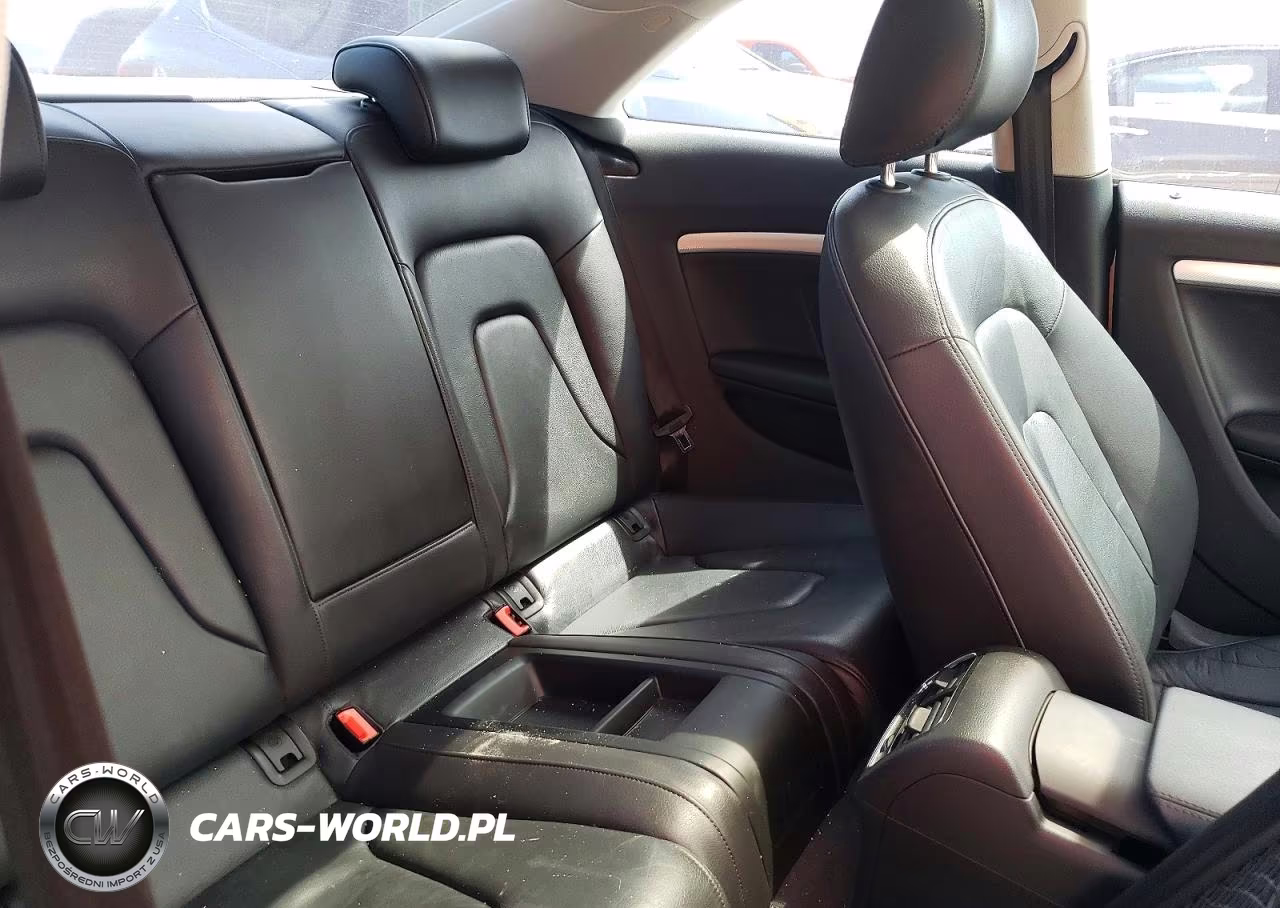 2011 Audi A5 Premium Plus VIN:WAULFAFR0BA067666 - 10