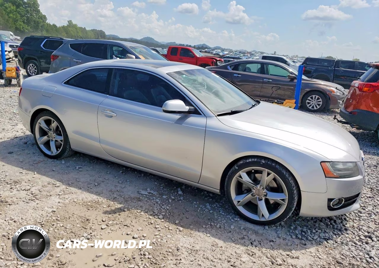 2011 Audi A5 Premium Plus VIN:WAULFAFR0BA067666 - 4