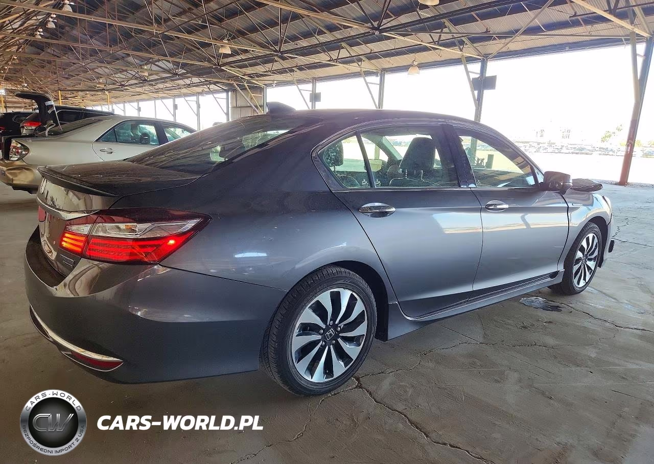 2017 Honda Accord Touring Hybrid VIN:JHMCR6F74HC019993 - 3
