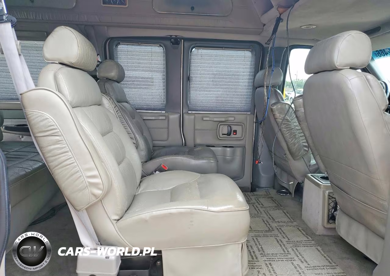 2005 Chevrolet Express G1500 VIN:1GBFG15T251126915 - 11