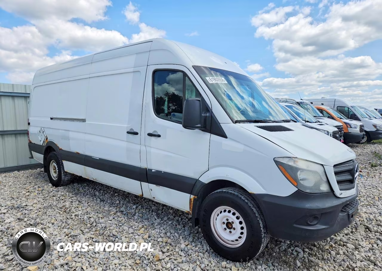 2014 Mercedes-Benz Sprinter 2500 VIN:WD3PE8DE7E5822951 - 4