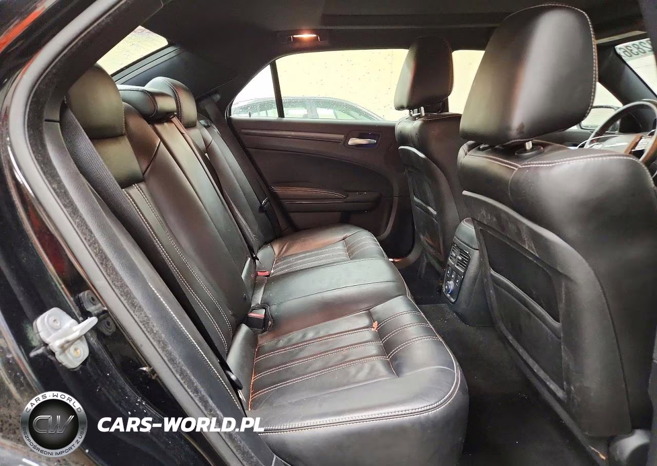 2014 Chrysler 300 S VIN:2C3CCABG4EH119813 - 10