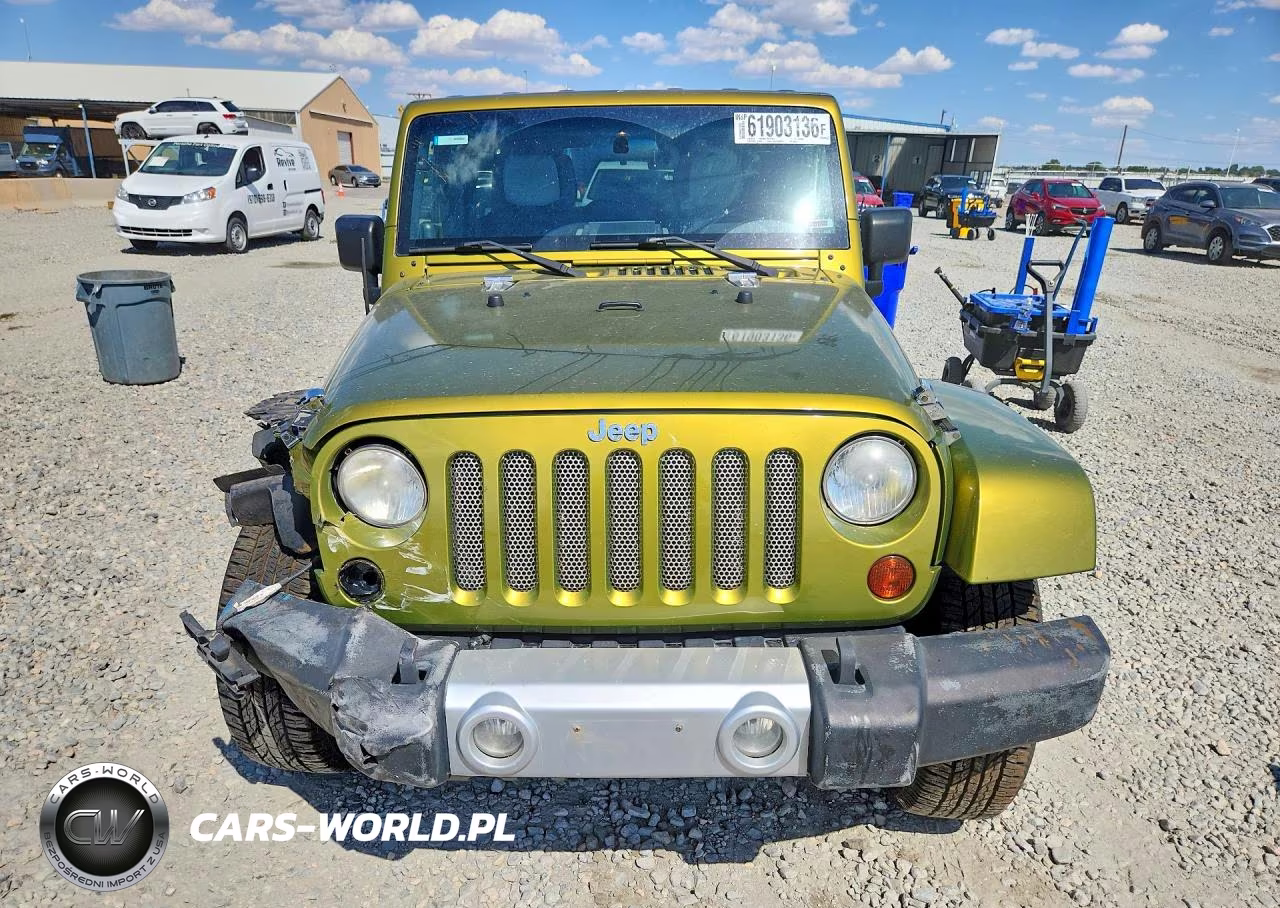2008 Jeep Wrangler Unlimited Sahara VIN:1J4GA59128L540863 - 5