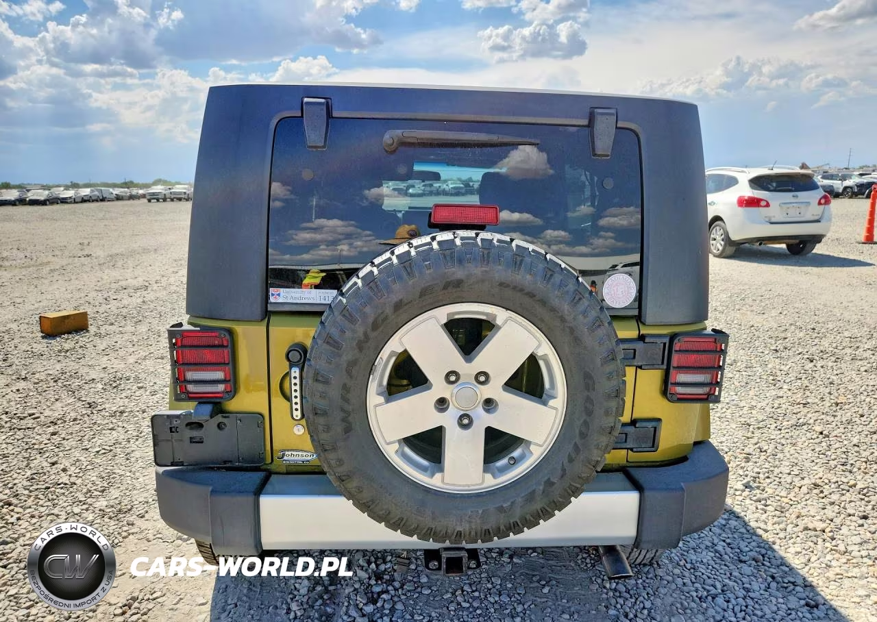 2008 Jeep Wrangler Unlimited Sahara VIN:1J4GA59128L540863 - 6