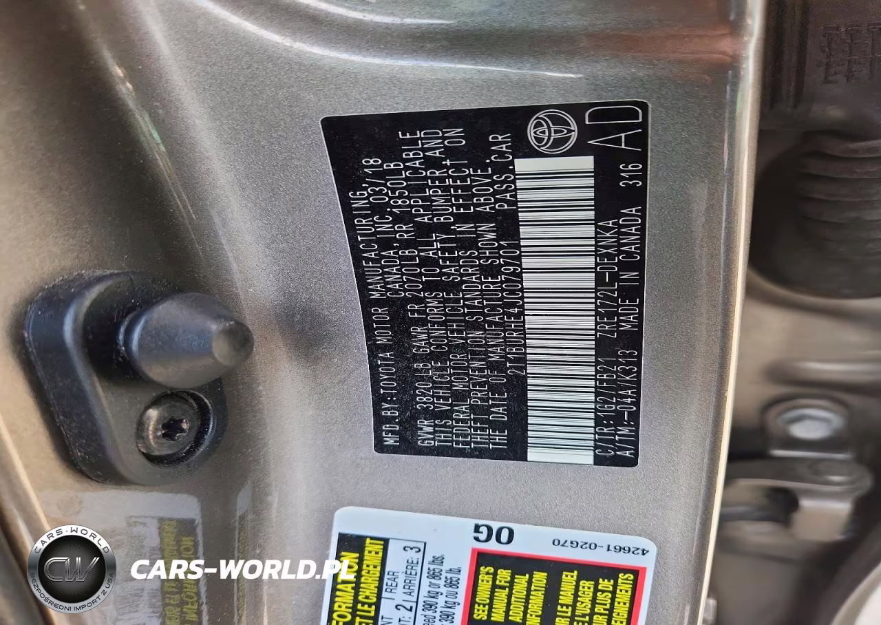 2018 Toyota Corolla Le VIN:2T1BURHE4JC079701 - 12