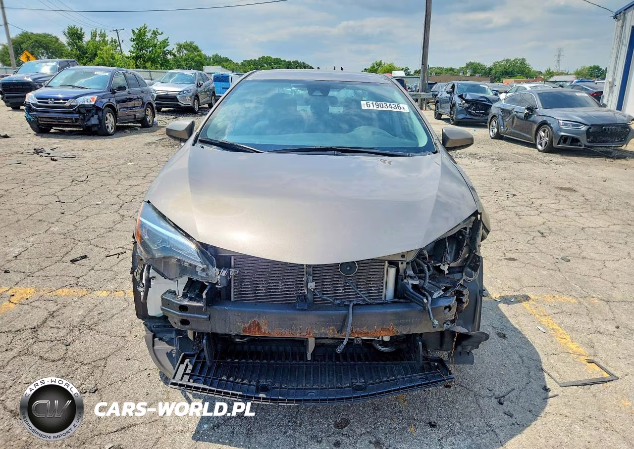 2018 Toyota Corolla Le VIN:2T1BURHE4JC079701 - 5