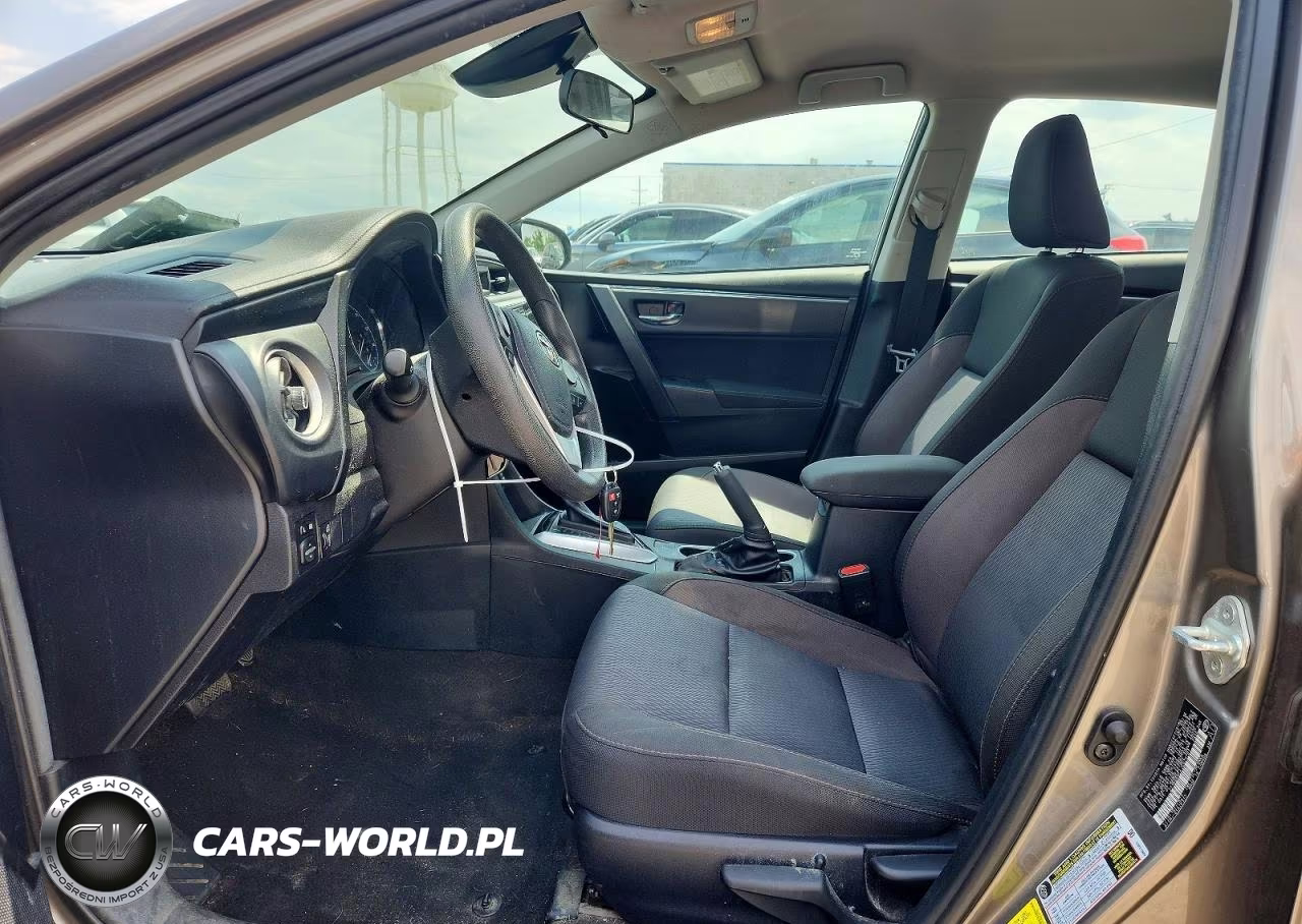 2018 Toyota Corolla Le VIN:2T1BURHE4JC079701 - 7