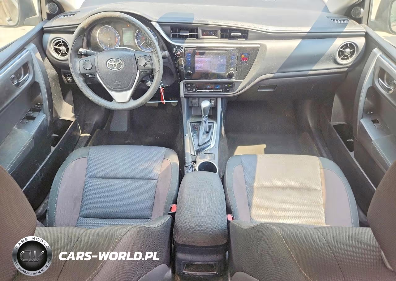 2018 Toyota Corolla Le VIN:2T1BURHE4JC079701 - 8