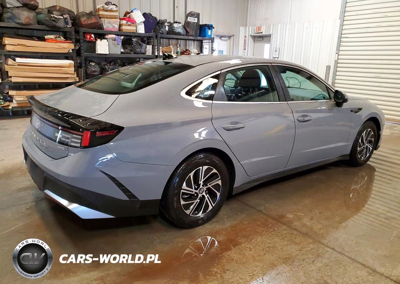 2026 Hyundai Sonata Hybrid Blue VIN:KMHL24JJ0TA161495 - 3