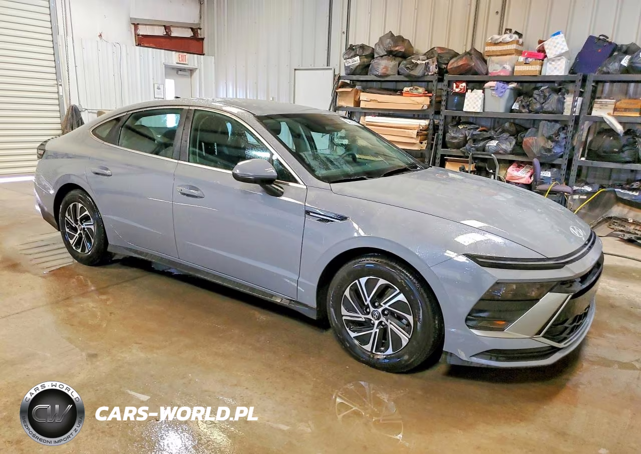 2026 Hyundai Sonata Hybrid Blue VIN:KMHL24JJ0TA161495 - 4