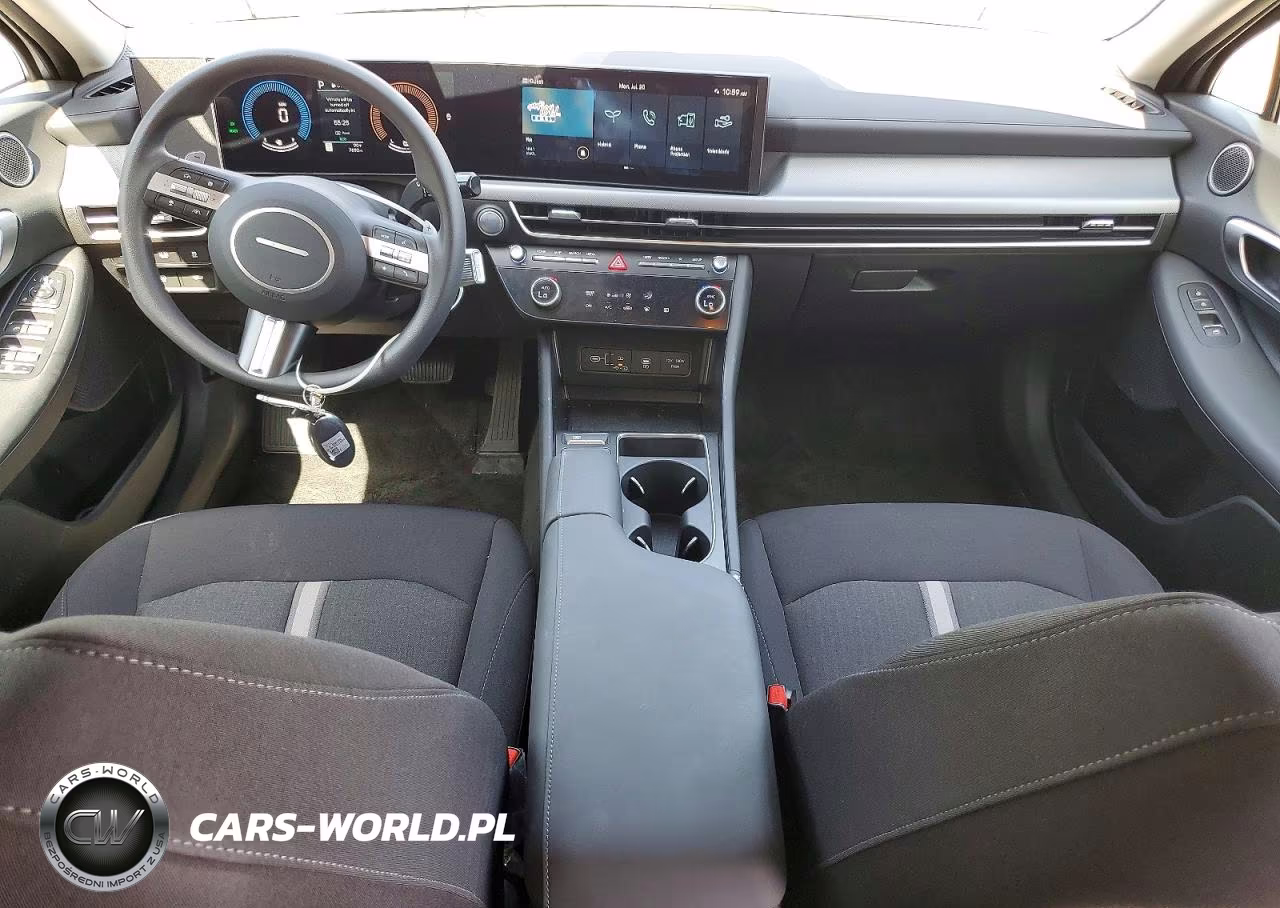 2026 Hyundai Sonata Hybrid Blue VIN:KMHL24JJ0TA161495 - 8