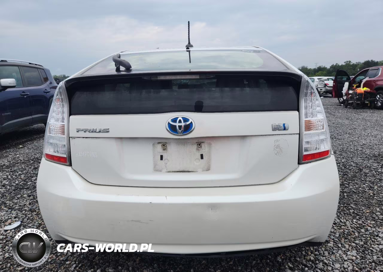 2011 Toyota Prius Two VIN:JTDKN3DU6B1409514 - 6