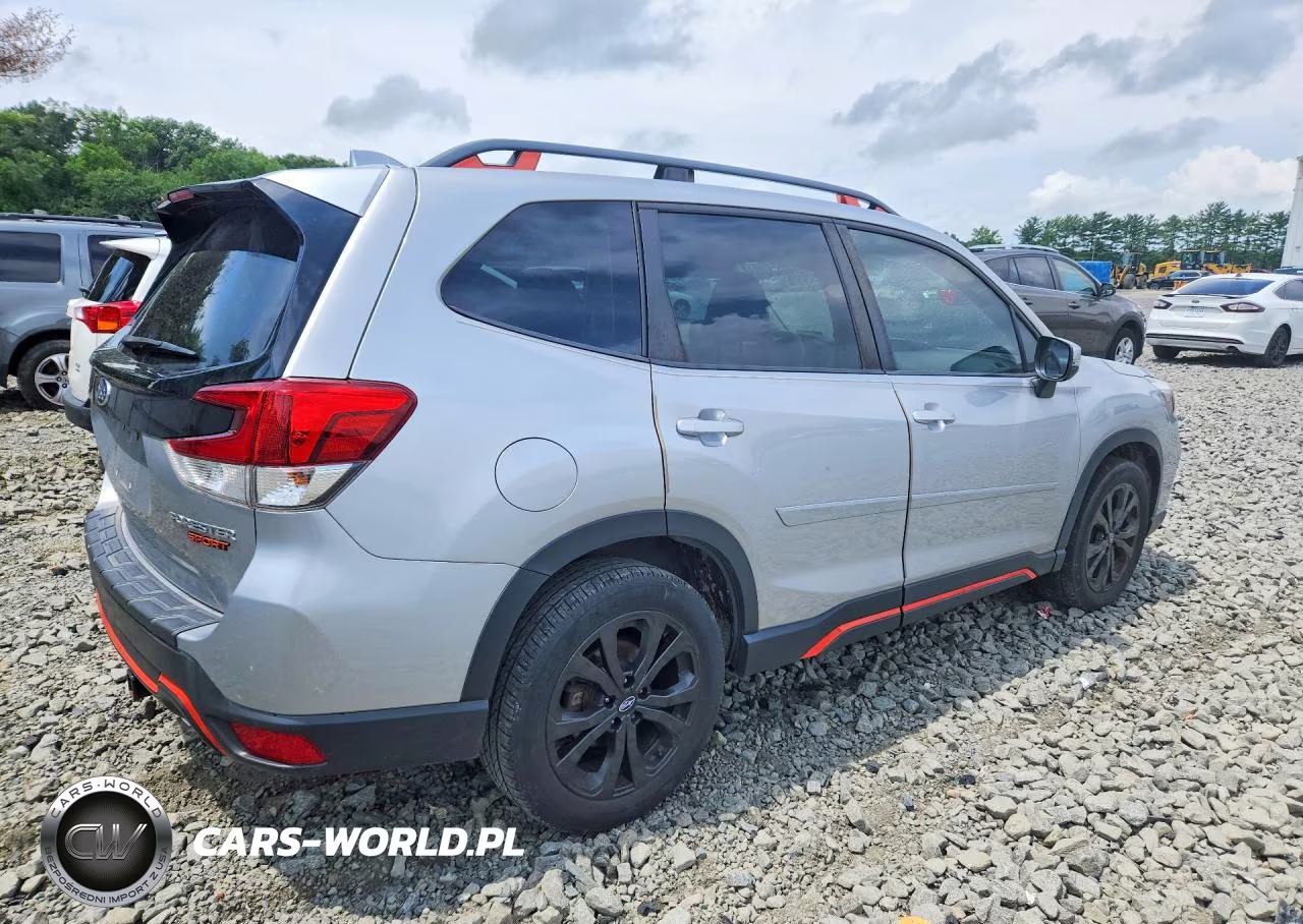 2019 Subaru Forester Sport VIN:JF2SKAJC7KH438229 - 3