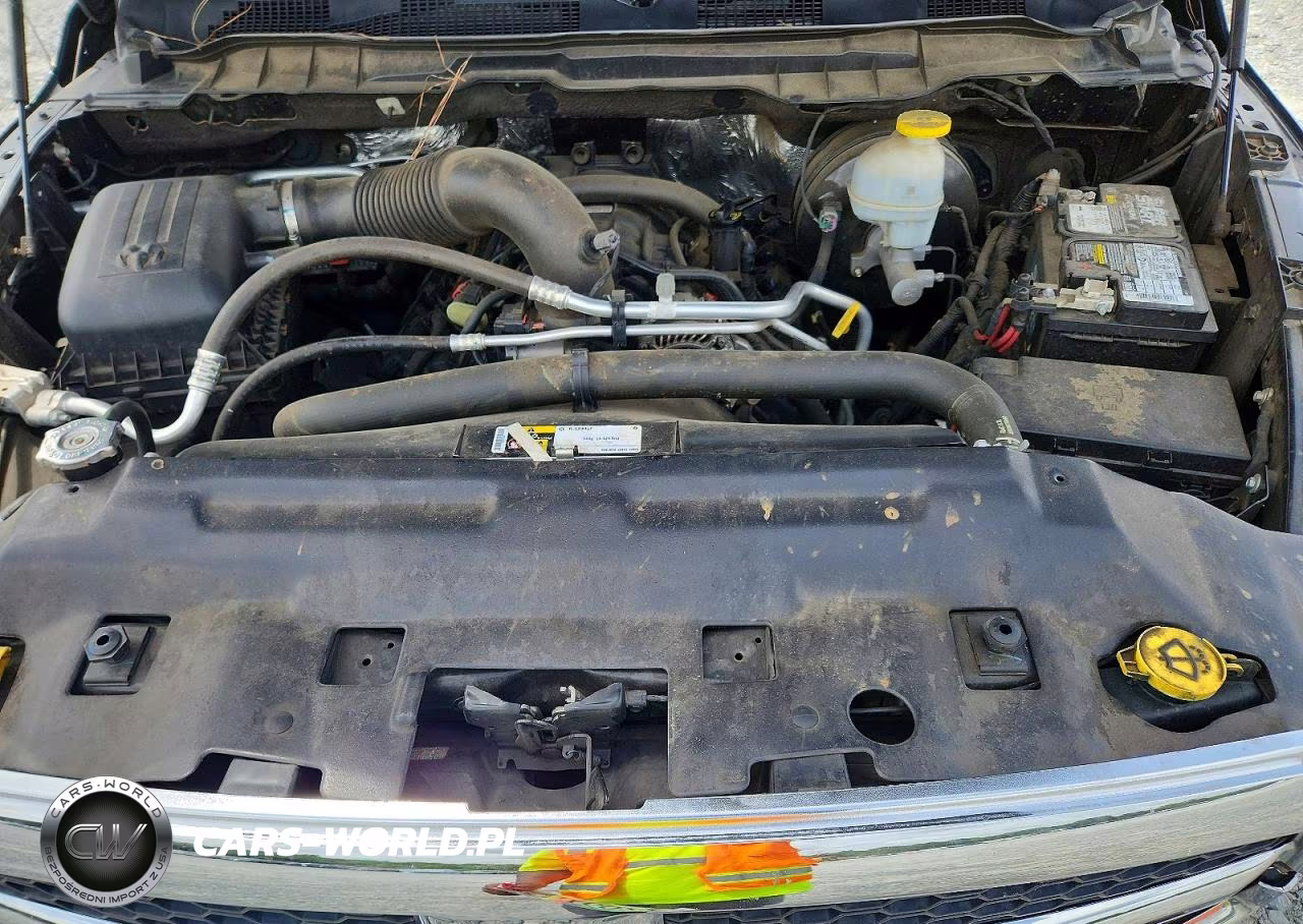 2021 Ram 1500 Classic Tradesman VIN:3C6JR6AT1MG521064 - 11