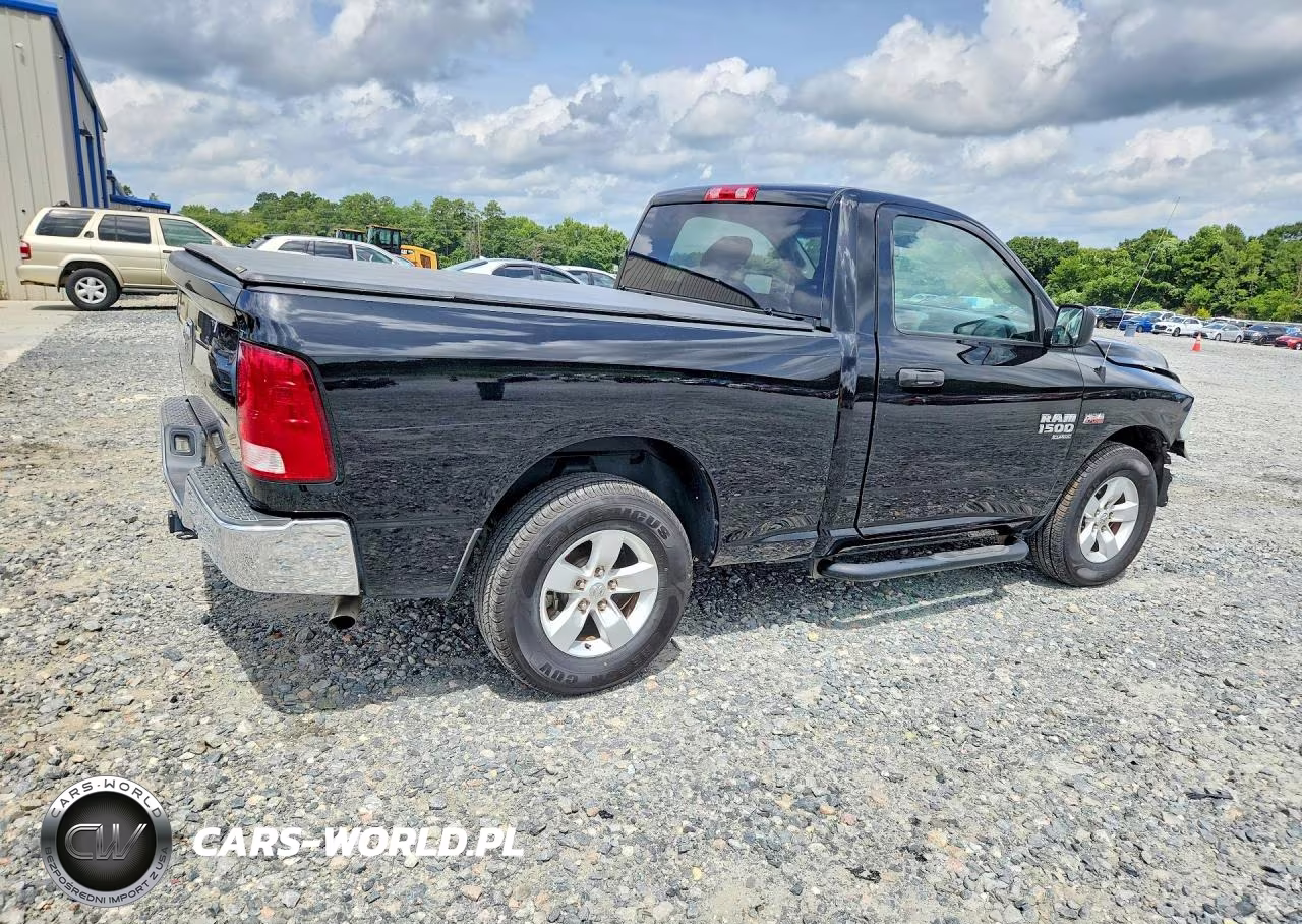 2021 Ram 1500 Classic Tradesman VIN:3C6JR6AT1MG521064 - 3