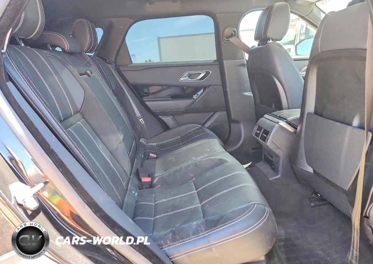 2020 Land Rover Range Rover Velar R-Dynamic S VIN:SALYK2FV4LA252904 - 11