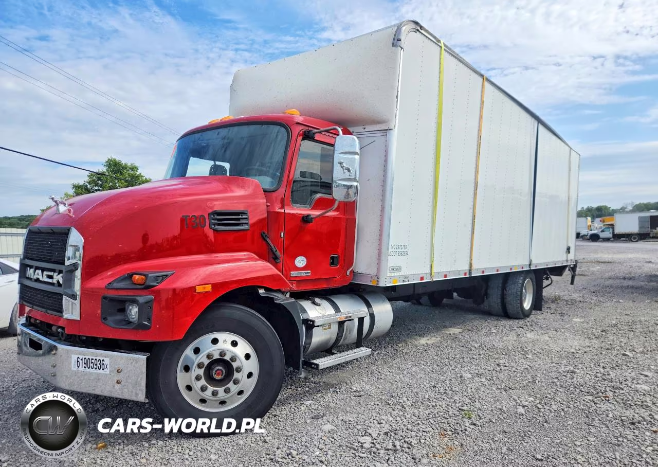 2023 Mack Md Box Truck